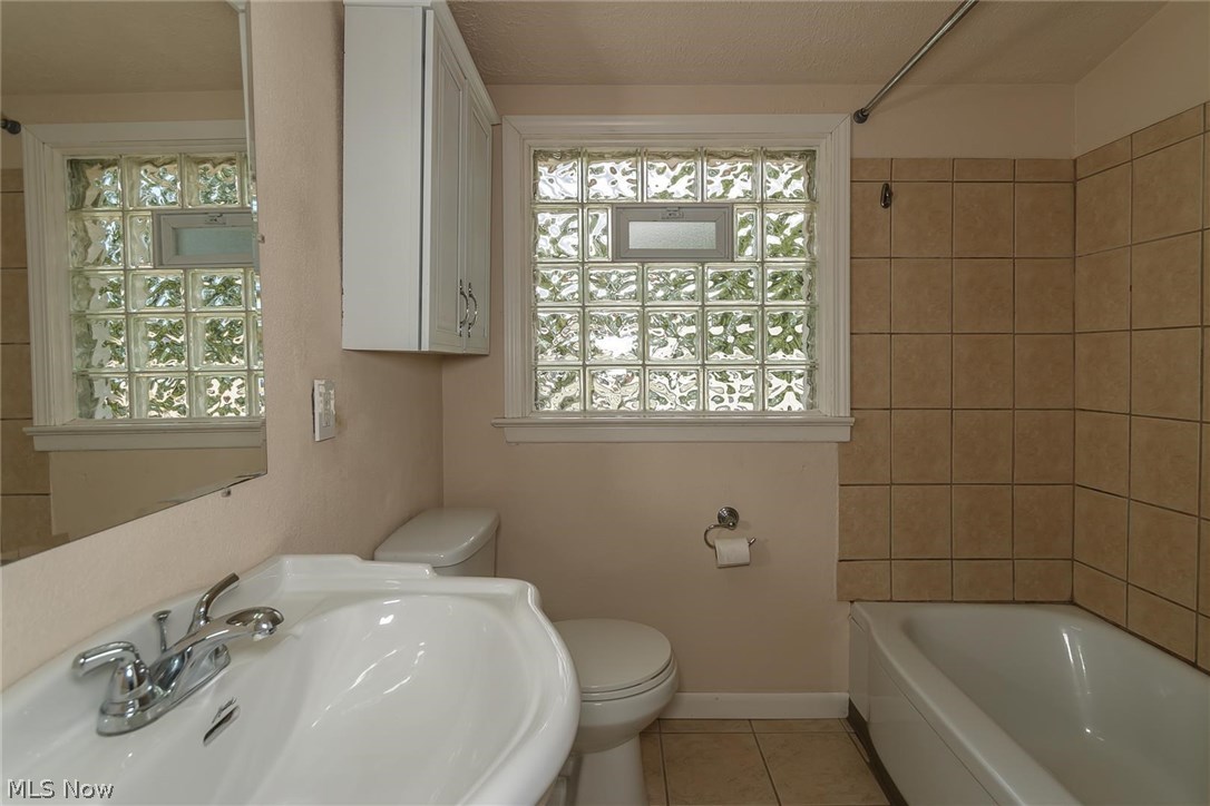 4986 North Sedgewick Road Cleveland, OH 44124 - Photo 22 of 29 Gallery Image 22