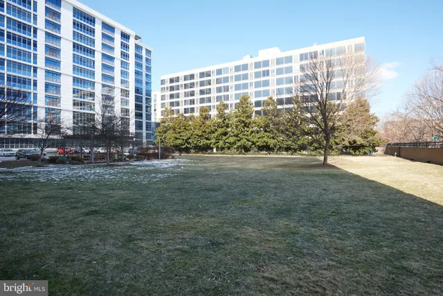 $295,000 | 1101 3rd Street Southwest, Unit 202, Washington, DC 20024