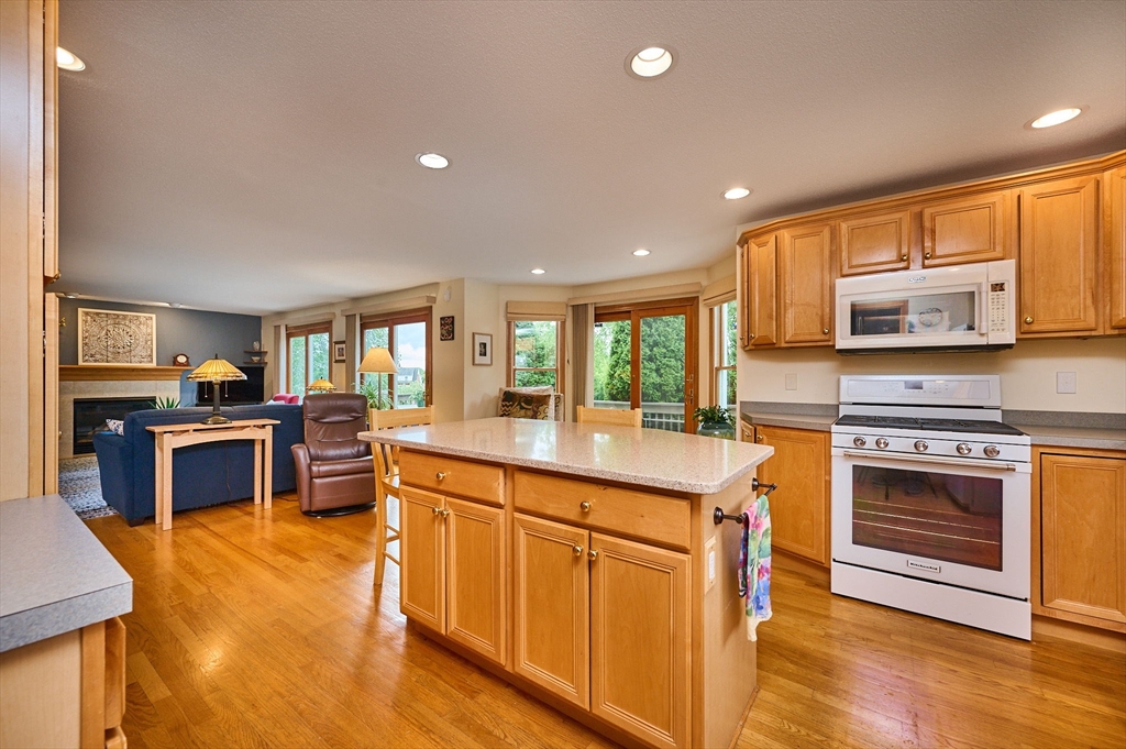 1 Spring Meadows South Hadley, MA 01075 - Photo 9 of 42