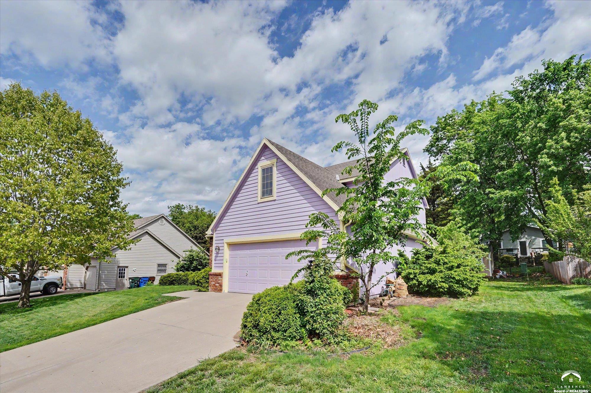 2408 Oxford Road Lawrence, KS 66049 - Photo 2 of 43