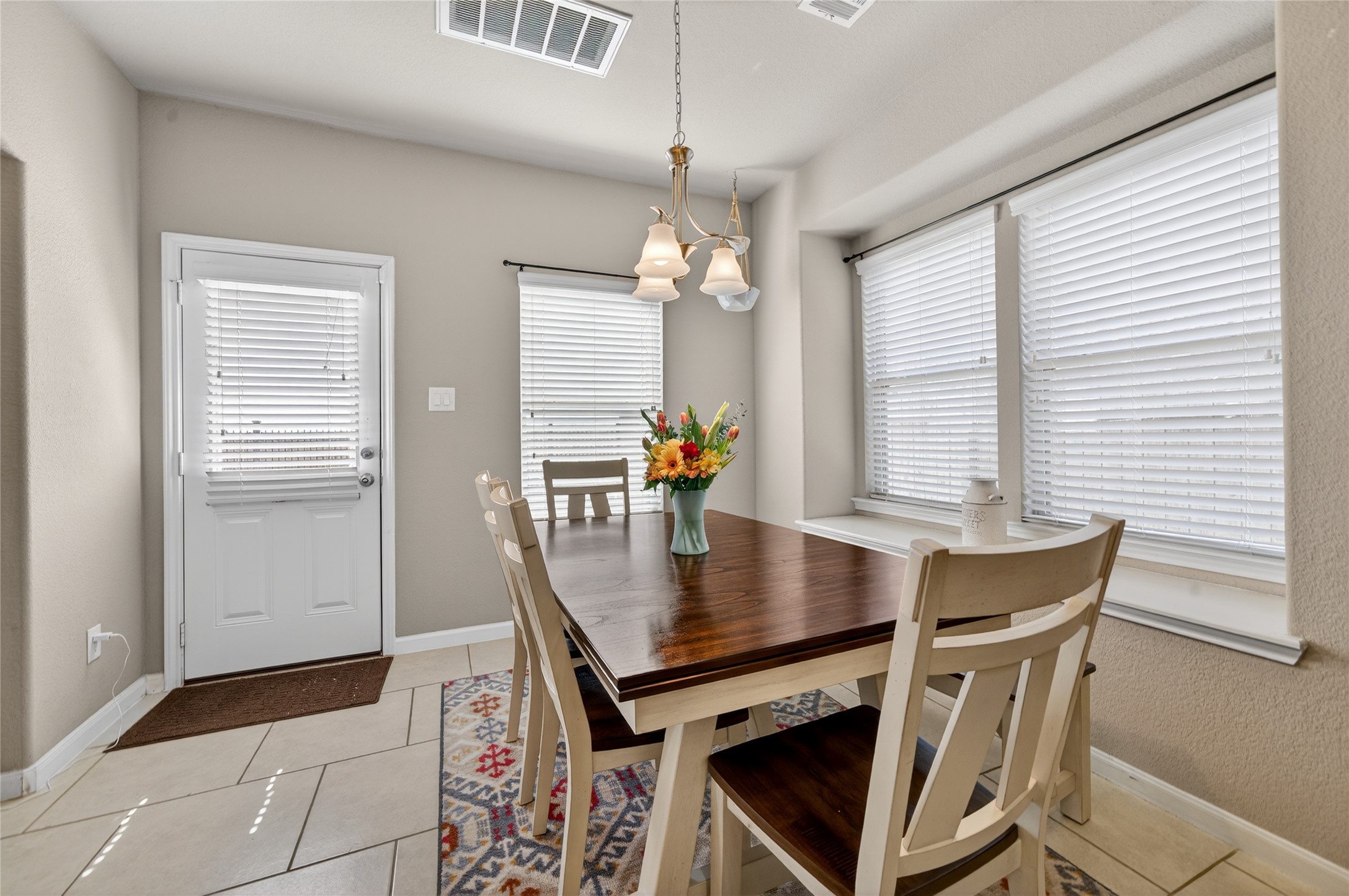 361 Lake Line Drive Alvin, TX 77511 - Photo 8 of 36