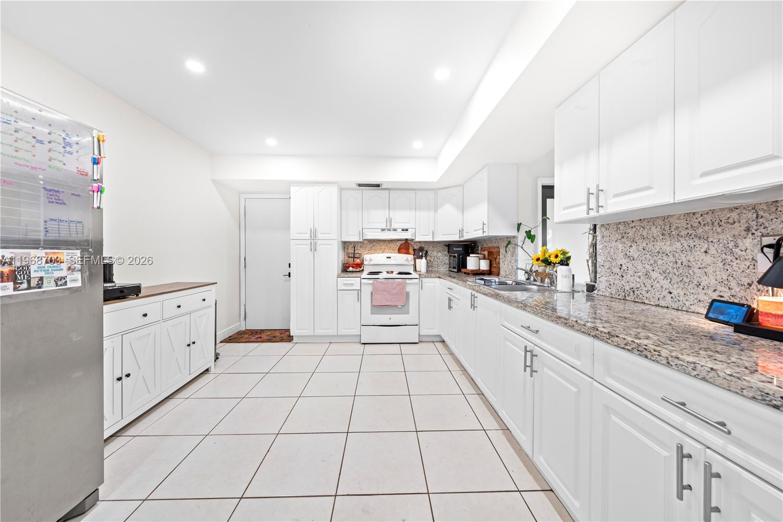 7835 West 16th Court Hialeah, FL 33014 - Photo 9 of 33