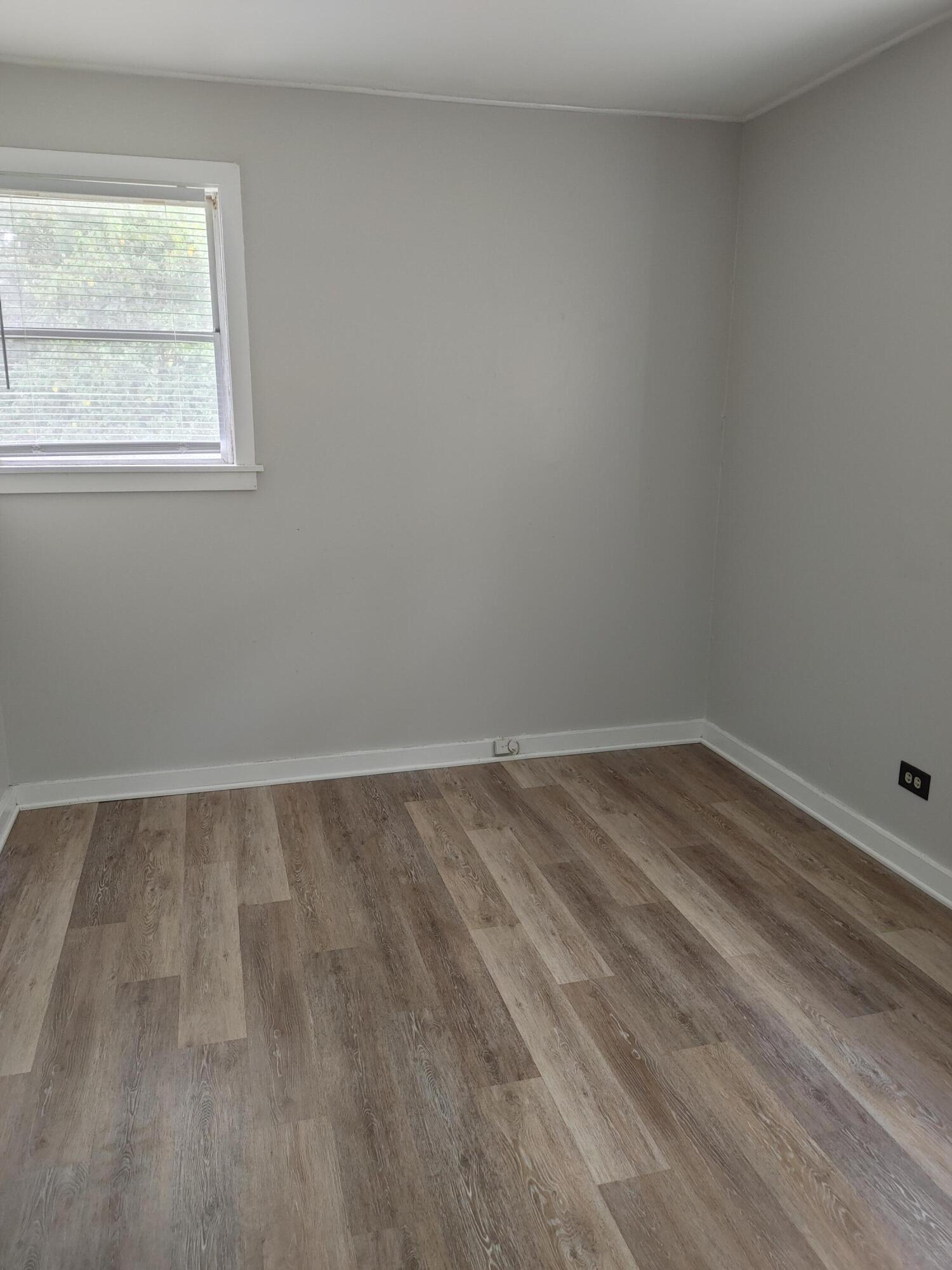 122 Pembroke Road Oak Ridge, TN 37830 - Photo 15 of 15 0816211127_HDR (1)