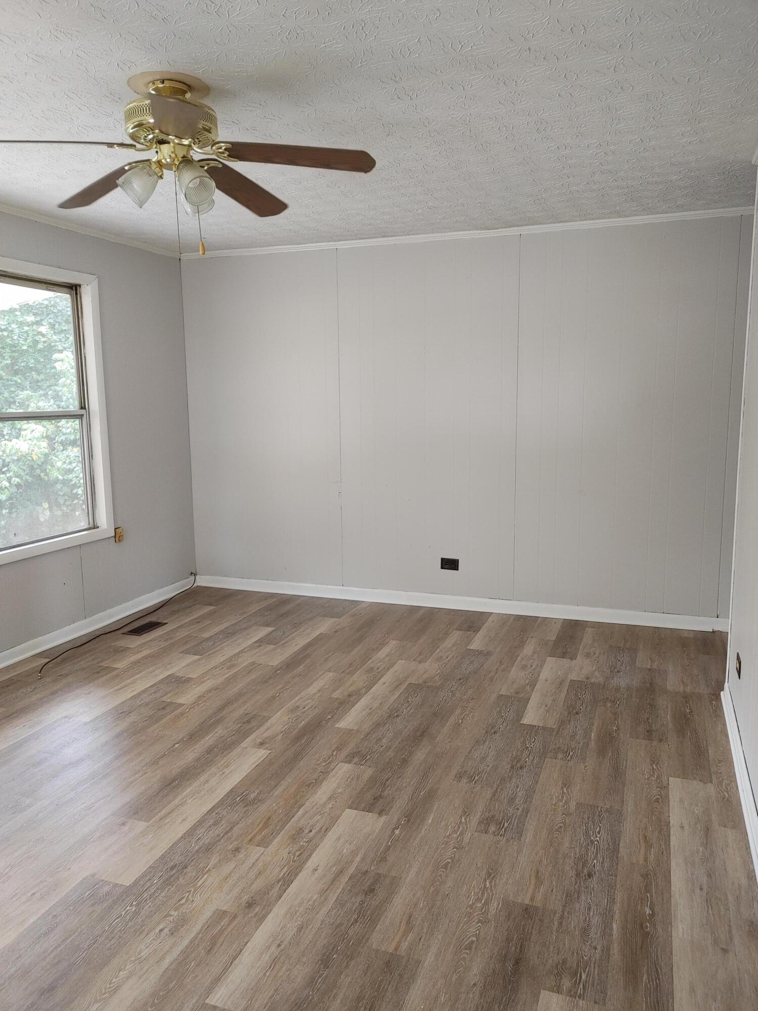 122 Pembroke Road Oak Ridge, TN 37830 - Photo 8 of 15 0816211119 (2)