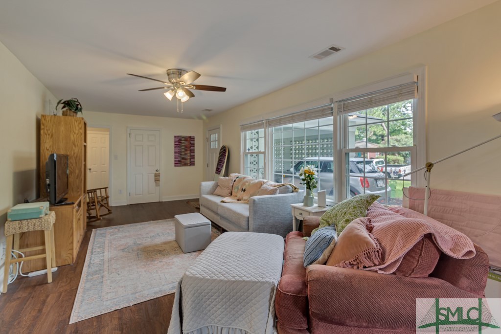 2375 Pinetree Road Savannah, GA 31404 - Photo 4 of 22