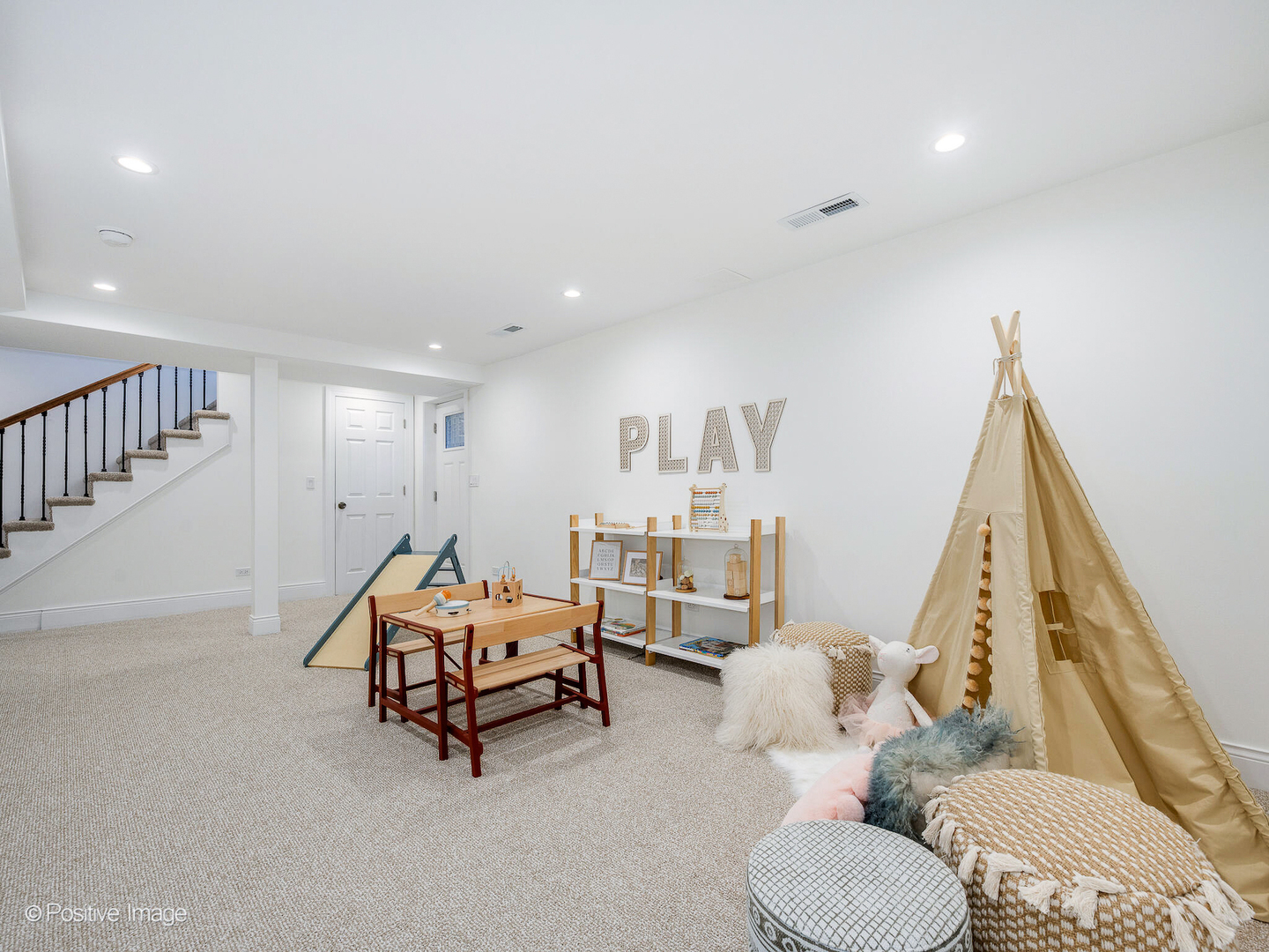 180 Dewindt Road Winnetka, IL 60093 - Photo 35 of 44