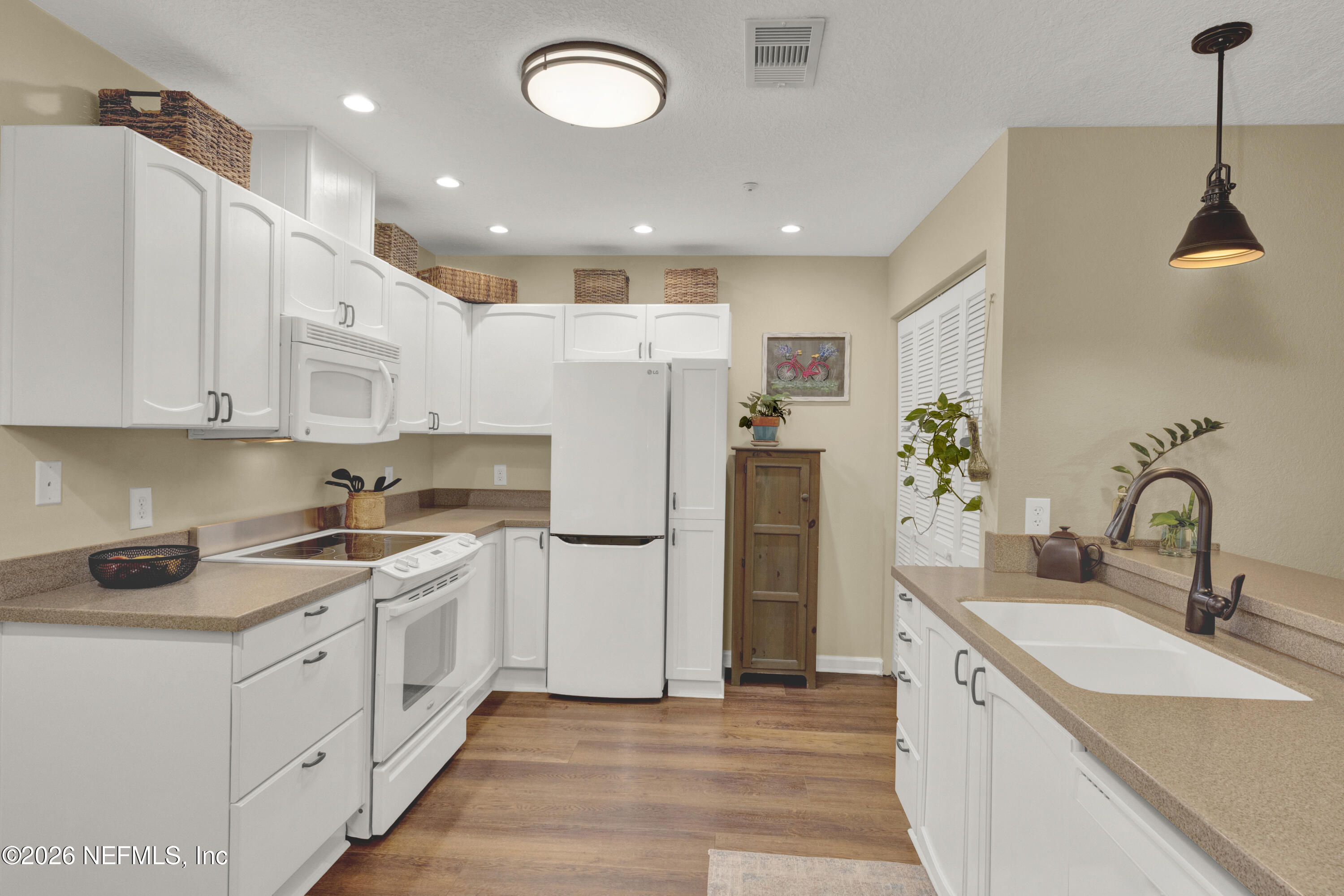 802 Tournament Road Ponte Vedra Beach, FL 32082 - Photo 7 of 33 Kitchen