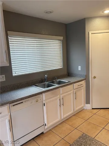 $1,850 | 164 Fratelli Avenue, Las Vegas, NV 89183