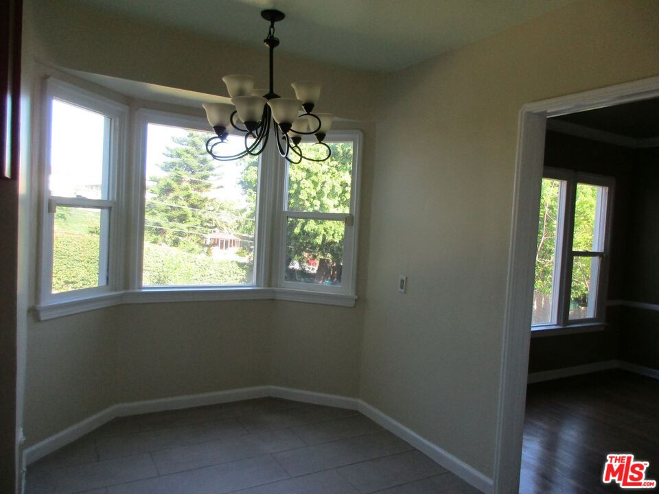 5108 Valley Ridge Avenue View Park, CA 90043 - Photo 13 of 33