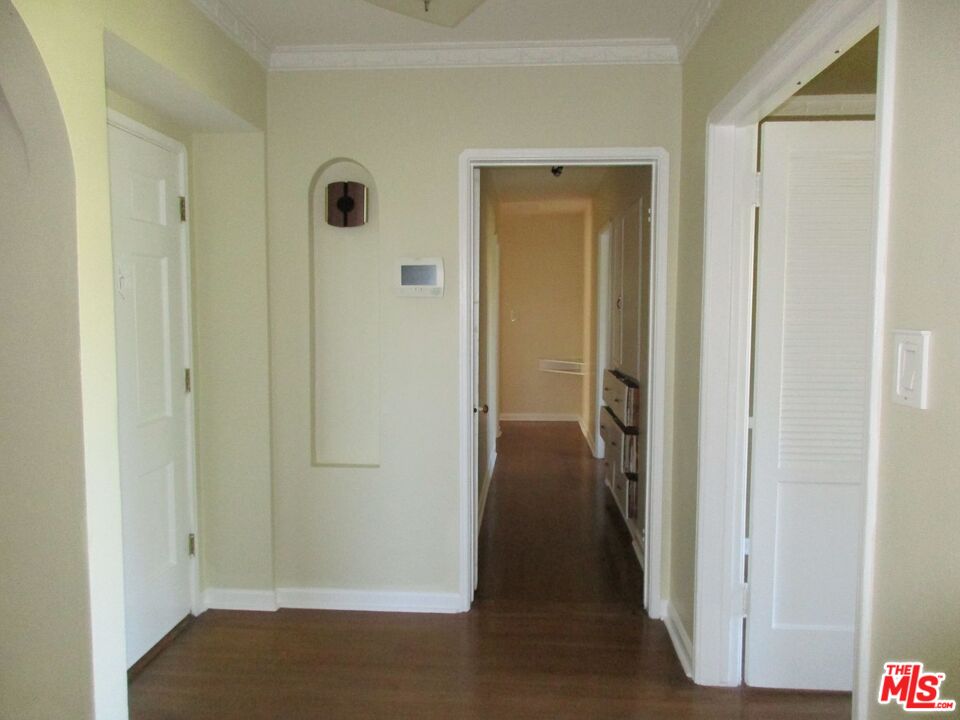 5108 Valley Ridge Avenue View Park, CA 90043 - Photo 9 of 33 a view of elevator with hallway
