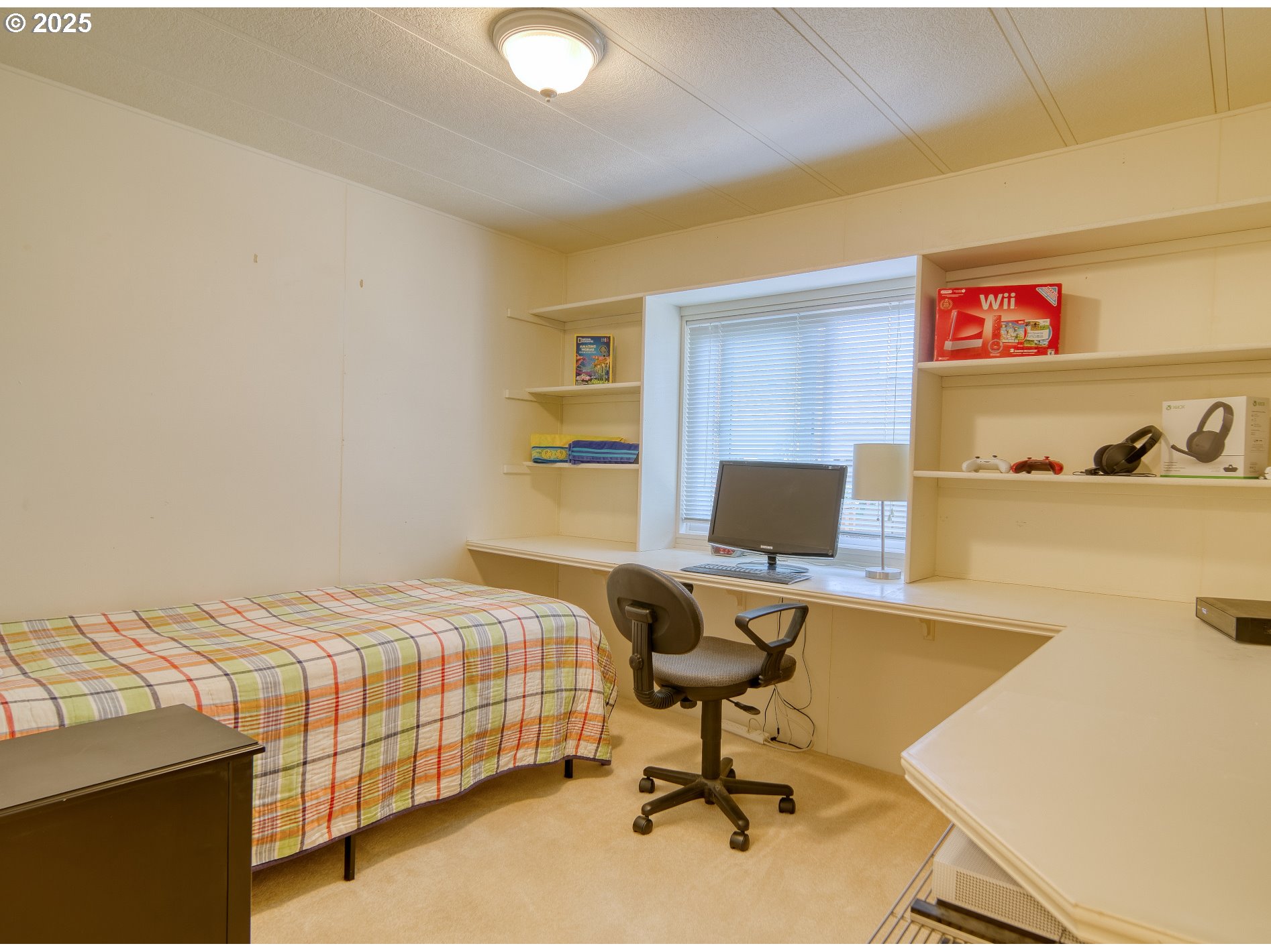 51587 Oak Grove Drive Scappoose, OR 97056 - Photo 13 of 28 Bedroom