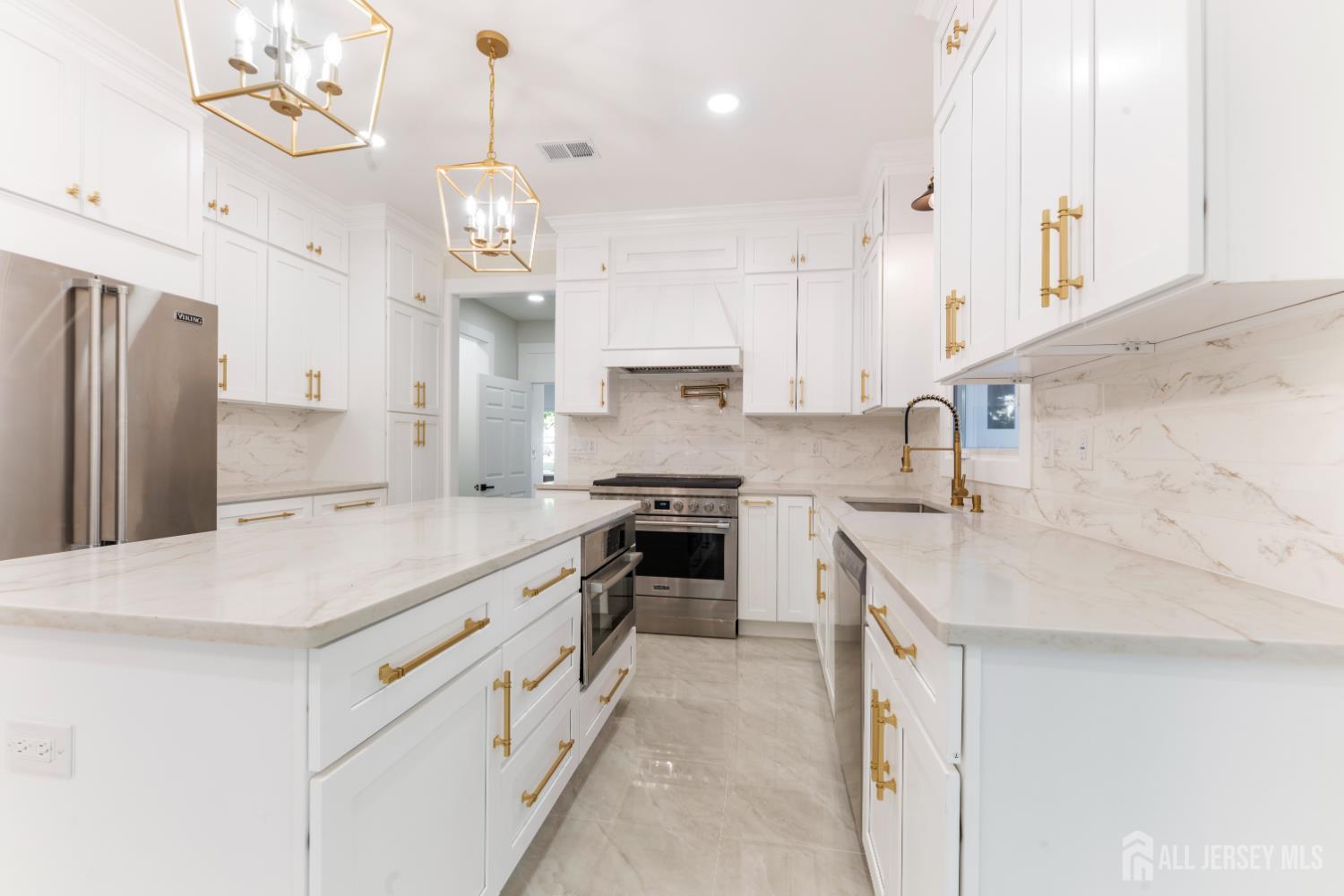 975 Inman Avenue Edison, NJ 08820 - Photo 17 of 62