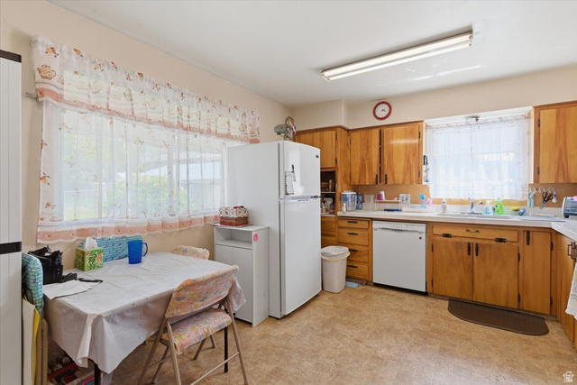 1677 South 75 East Bountiful, UT 84010 - Photo 8 of 34