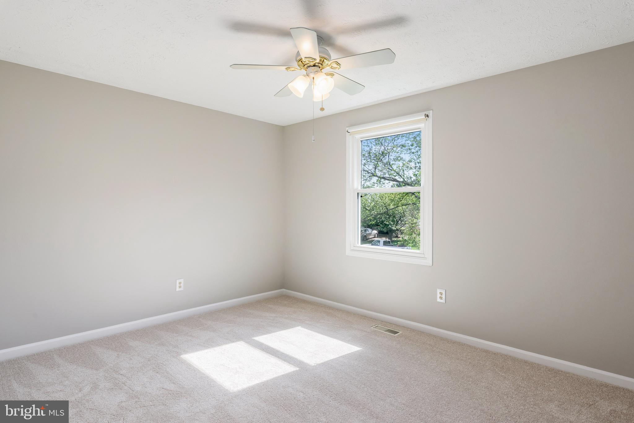 109 Rector Street Sterling, VA 20164 - Photo 15 of 34 Gallery Image 15