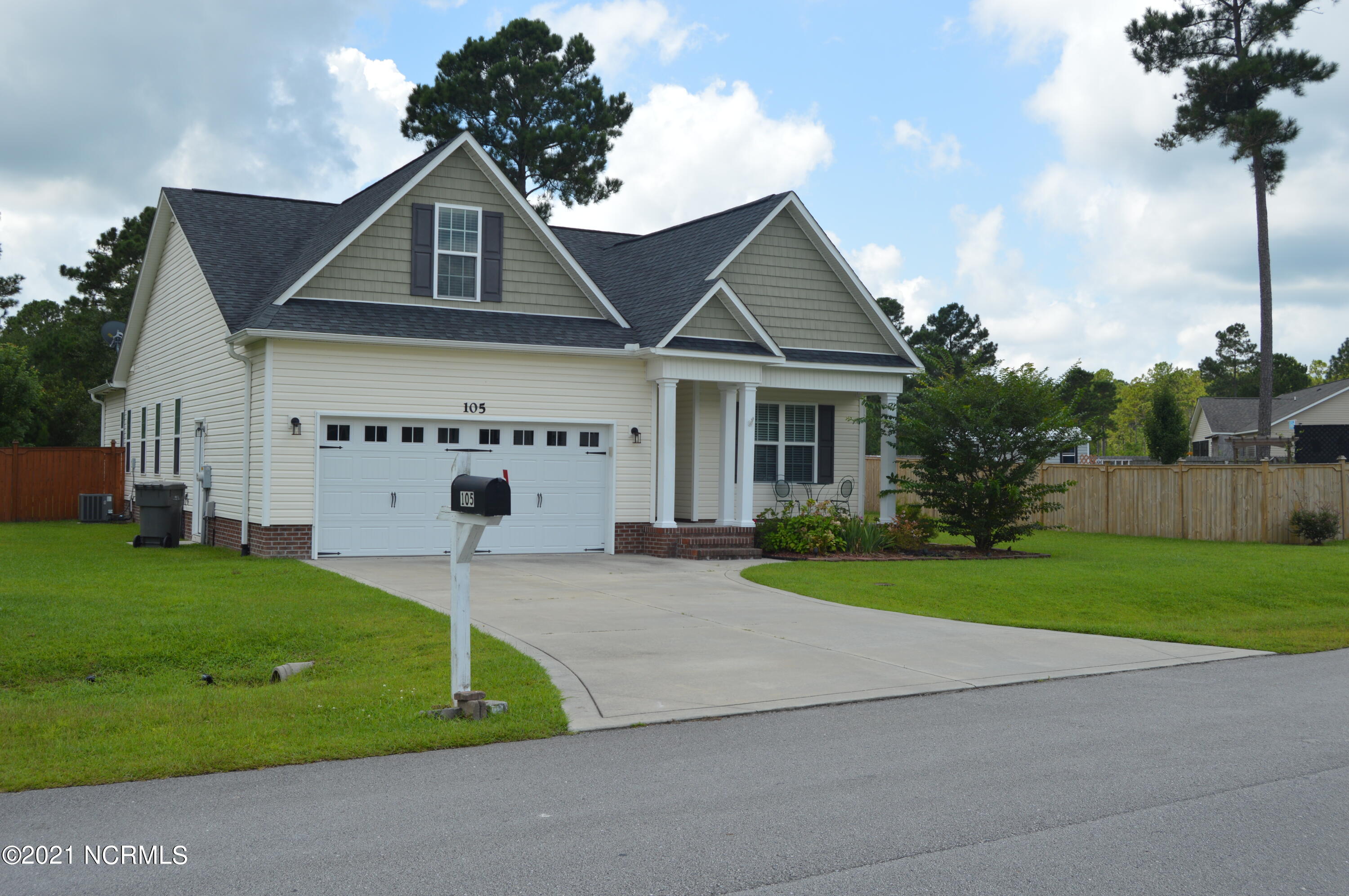 105 Ridgepath Lane Hubert, NC 28539 - Photo 2 of 30 DSC_0005