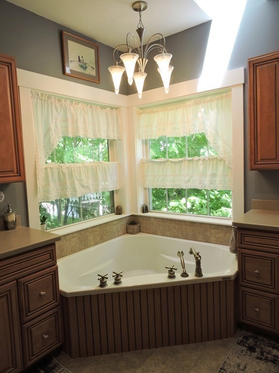 4 Wamsutta Ridge Road Charlton, MA 01507 - Photo 15 of 31 Gallery Image 15