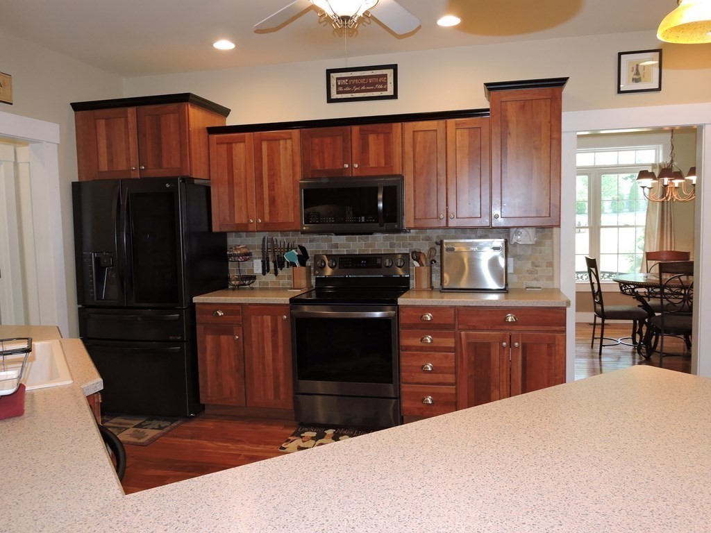 4 Wamsutta Ridge Road Charlton, MA 01507 - Photo 10 of 31 Gallery Image 10