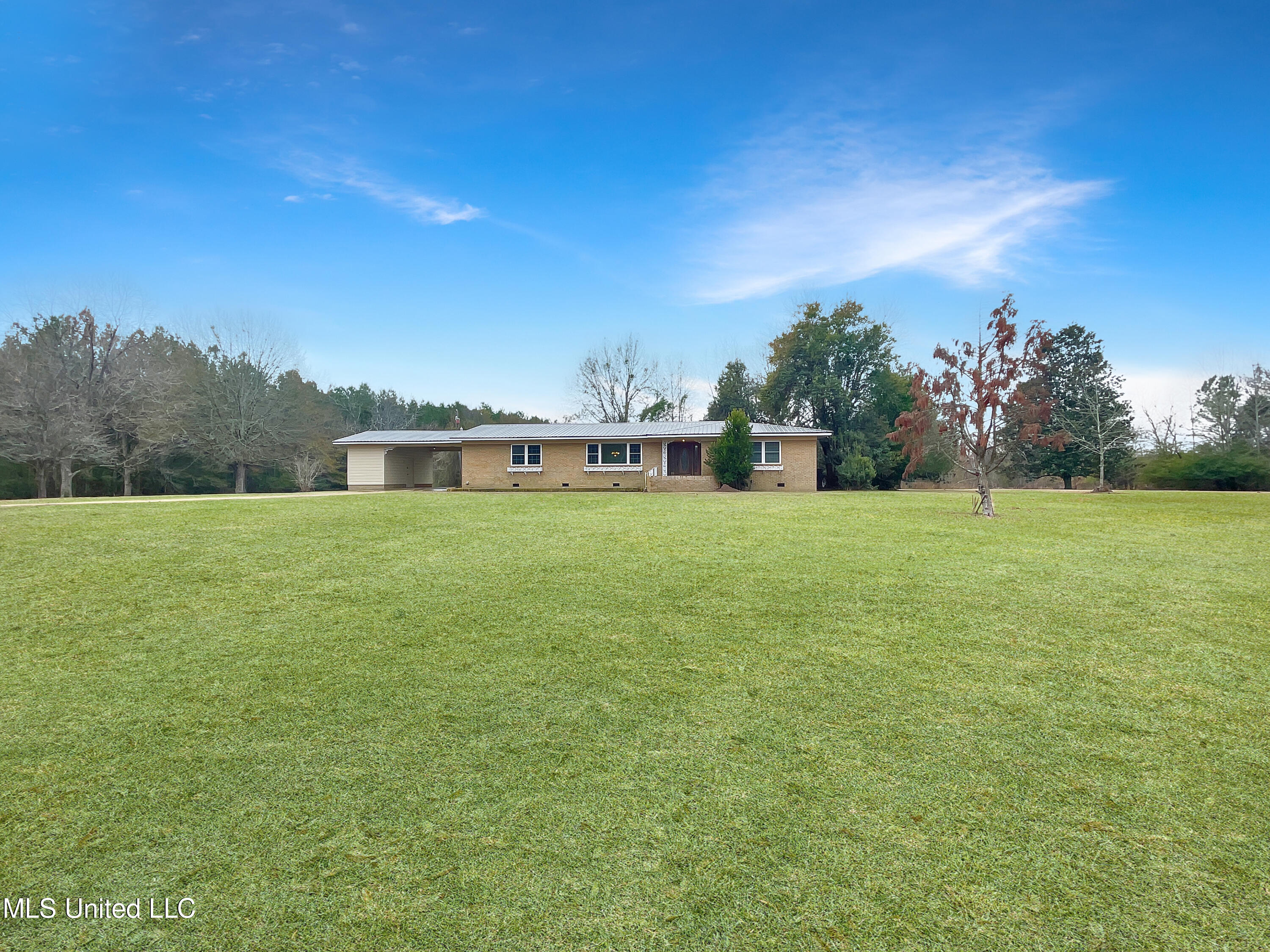 1020 Goodwater Road Northwest Magee, MS 39111 - Photo 1 of 37 1d4b70e6c7fad743e54fb6e70af7dd5f05e7fcd6