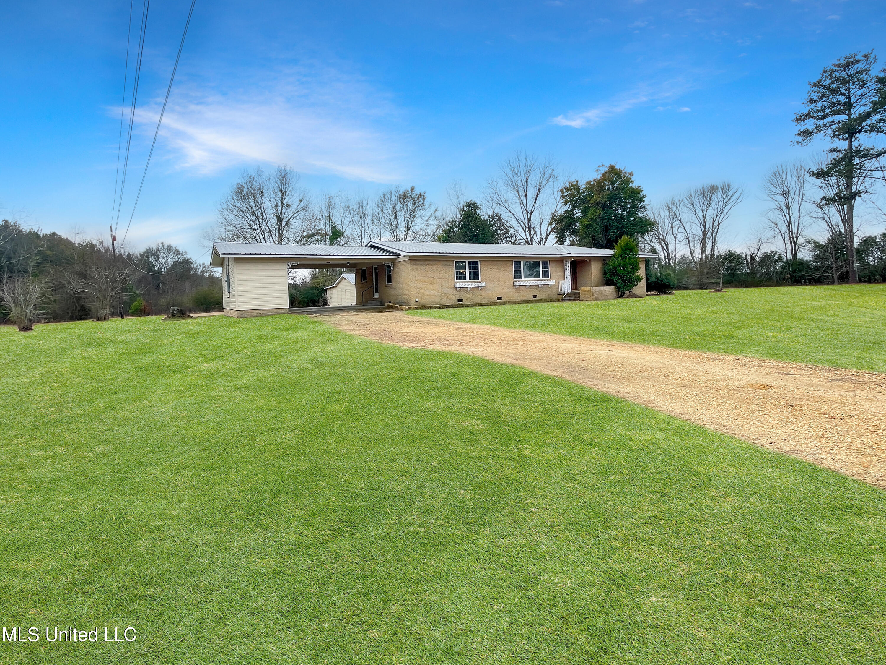 1020 Goodwater Road Northwest Magee, MS 39111 - Photo 2 of 37 8860c9cf79b0ba08ac24dd012eaa22967053ffaf