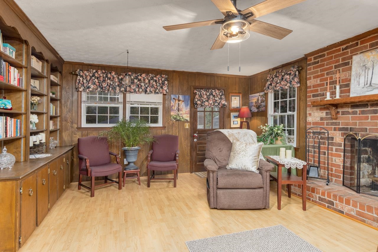 111 Cold Springs Road Greenville, SC 29607 - Photo 30 of 34 Gallery Image 30