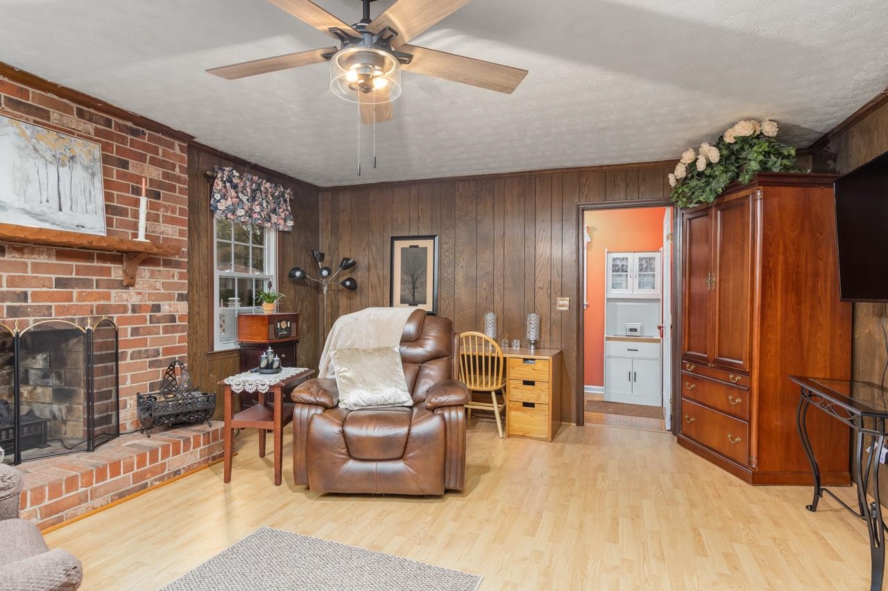111 Cold Springs Road Greenville, SC 29607 - Photo 31 of 34 Gallery Image 31