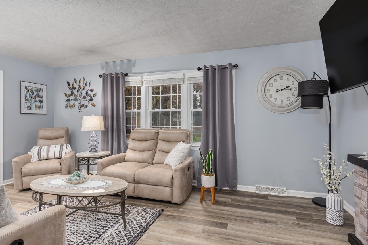 111 Cold Springs Road Greenville, SC 29607 - Photo 10 of 34 Gallery Image 10