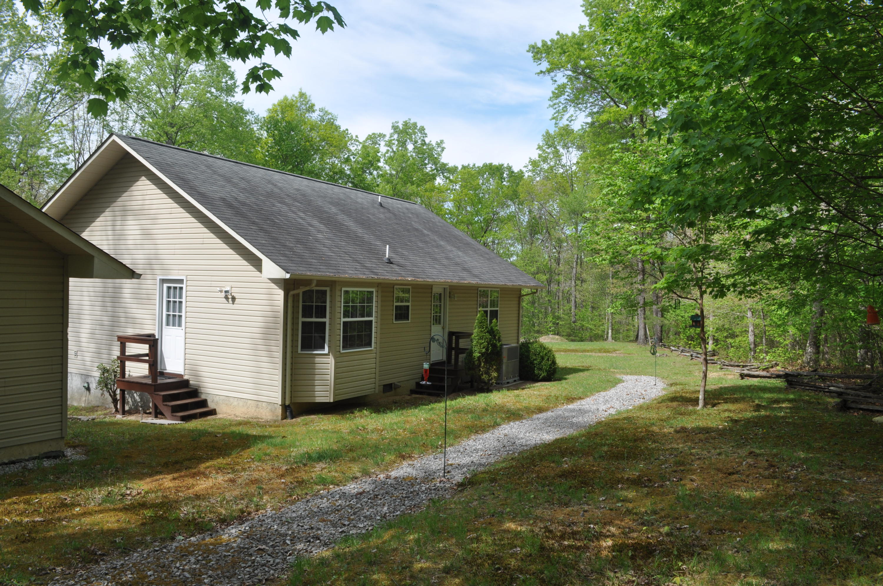 1105 Arrowhead Road Monterey, TN 38574 - Photo 8 of 24 DSC_1036