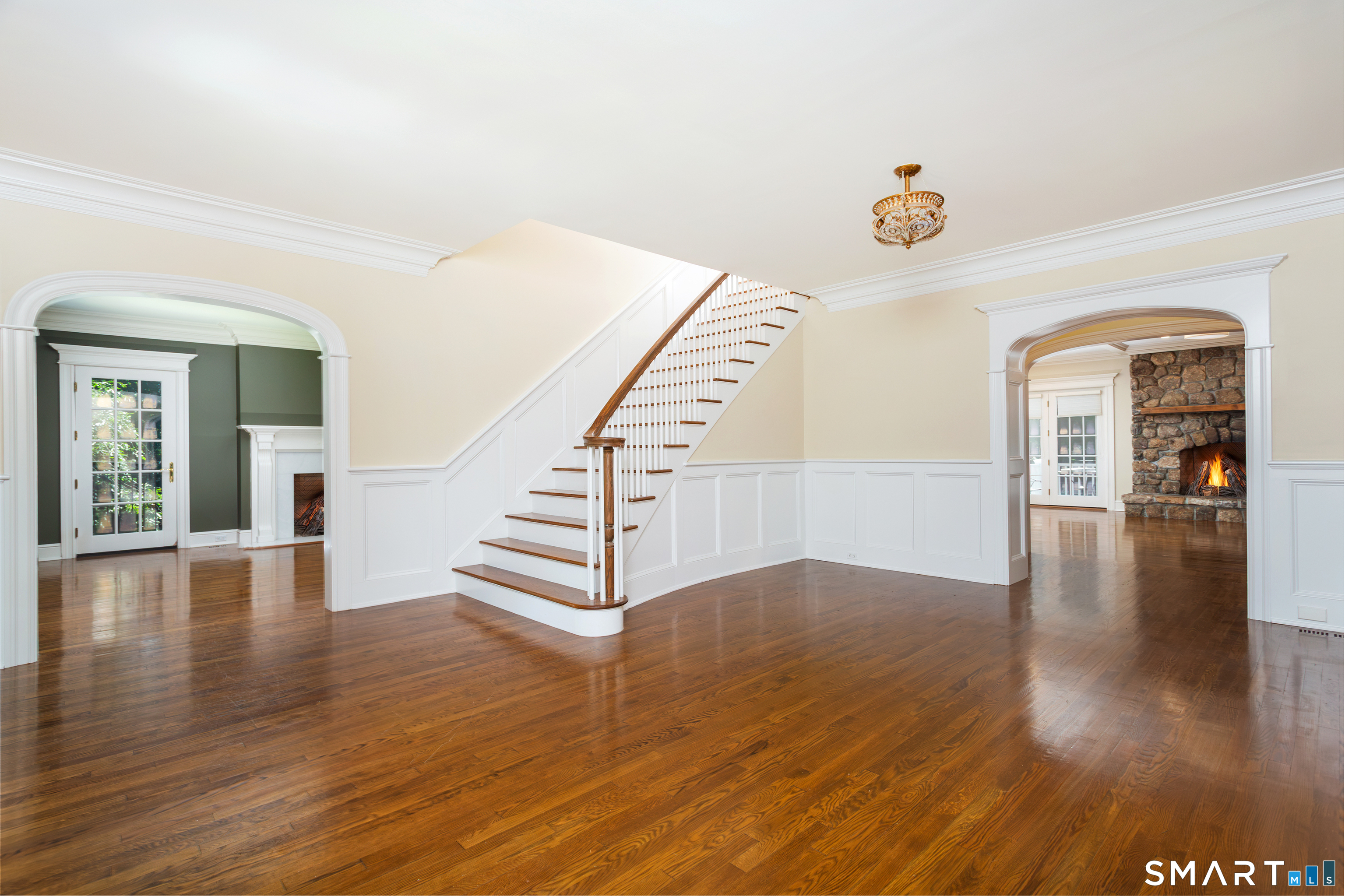 7 Old Hyde Road Weston, CT 06883 - Photo 3 of 40