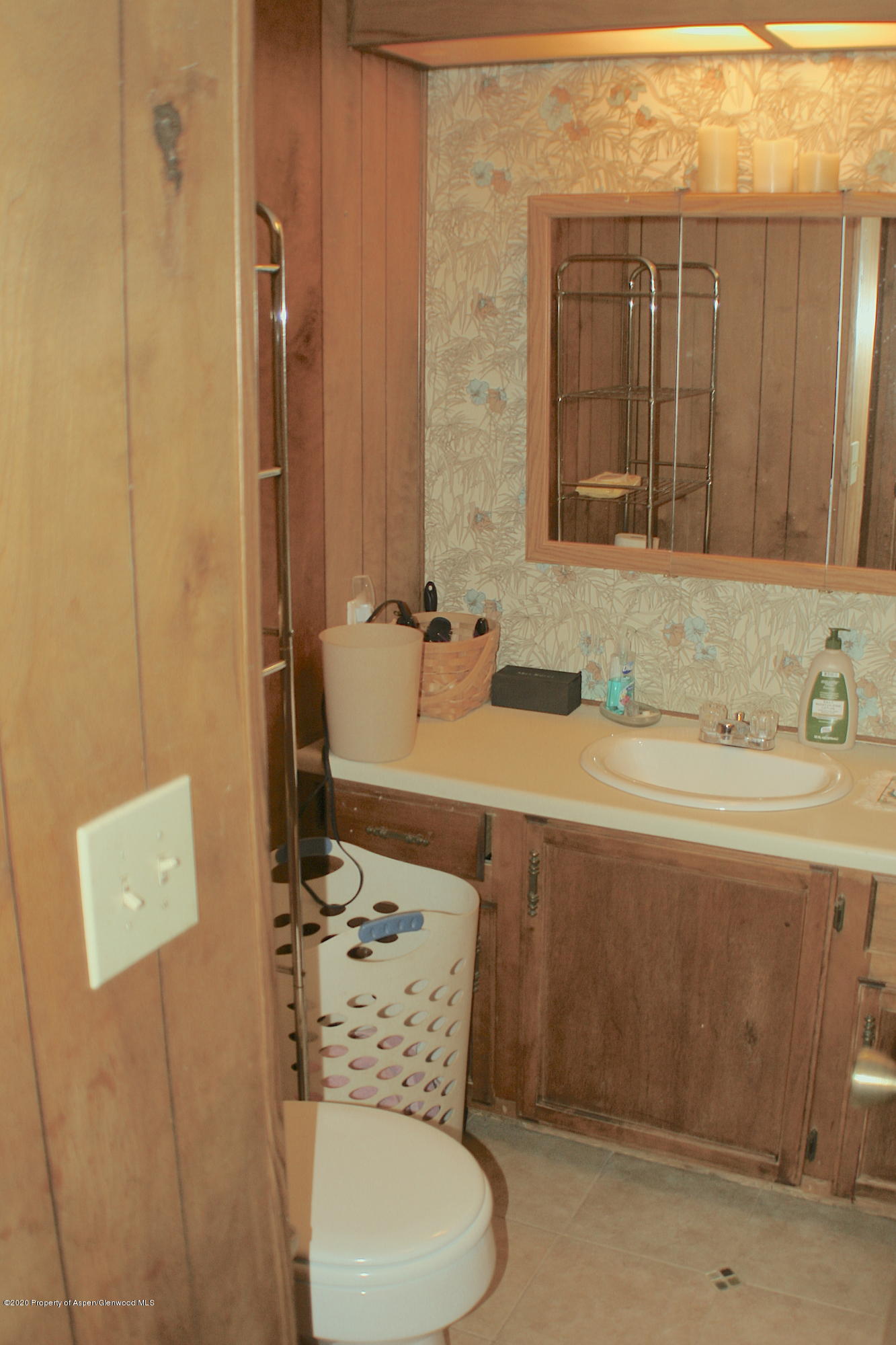 7 St John Circle Parachute, CO 81635 - Photo 12 of 18 a bathroom with a sink toilet and shower