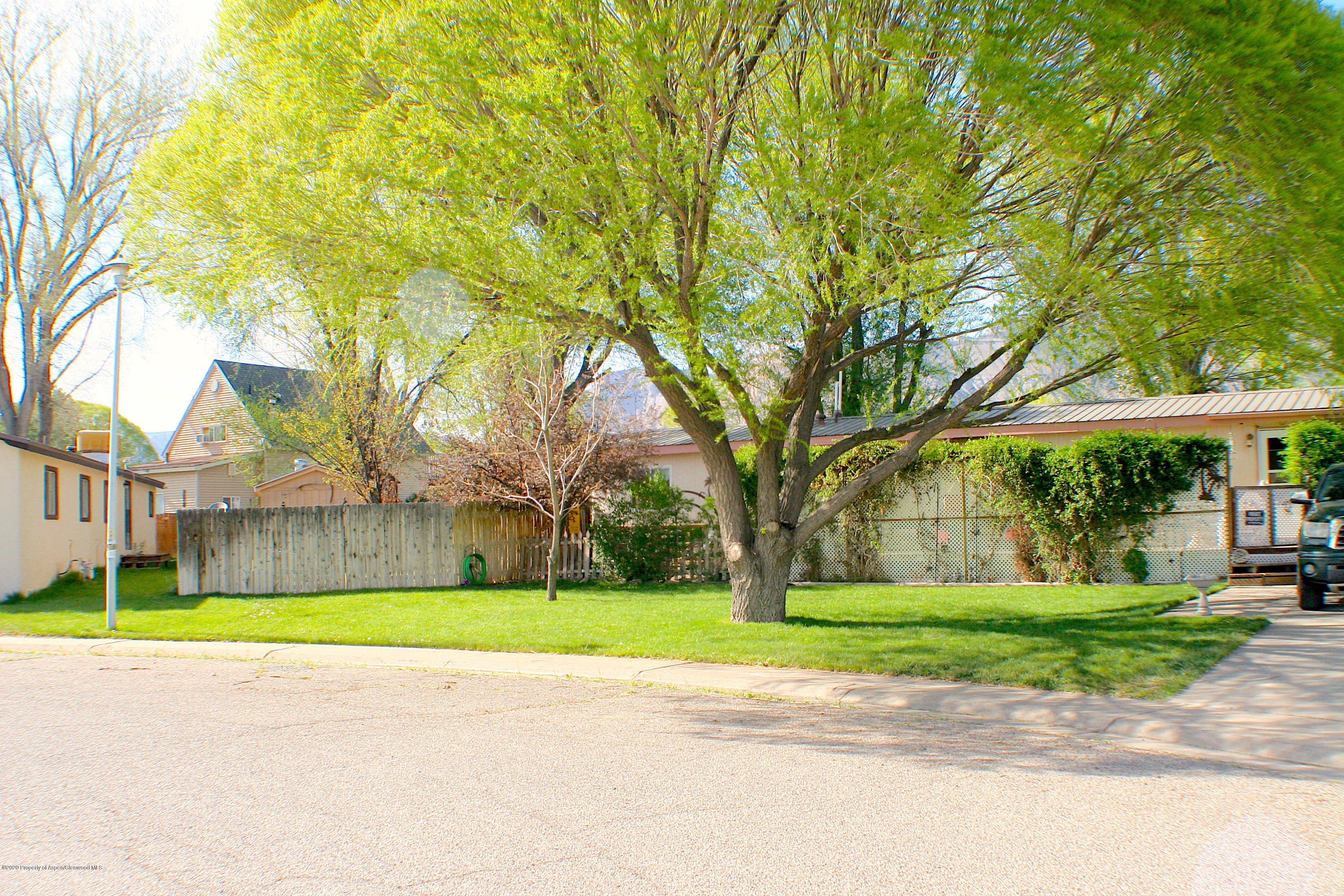 7 St John Circle Parachute, CO 81635 - Photo 2 of 18 a view of a volley ball court