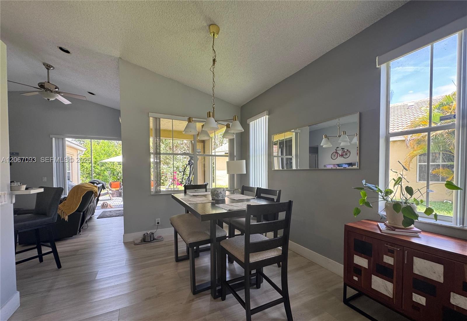 825 Falling Water Road Weston, FL 33326 - Photo 22 of 27 Gallery Image 22