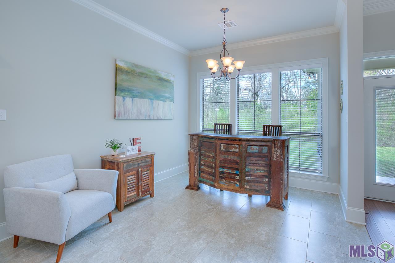 8231 Valencia Court Baton Rouge, LA 70820 - Photo 8 of 18 More Versatile Space!