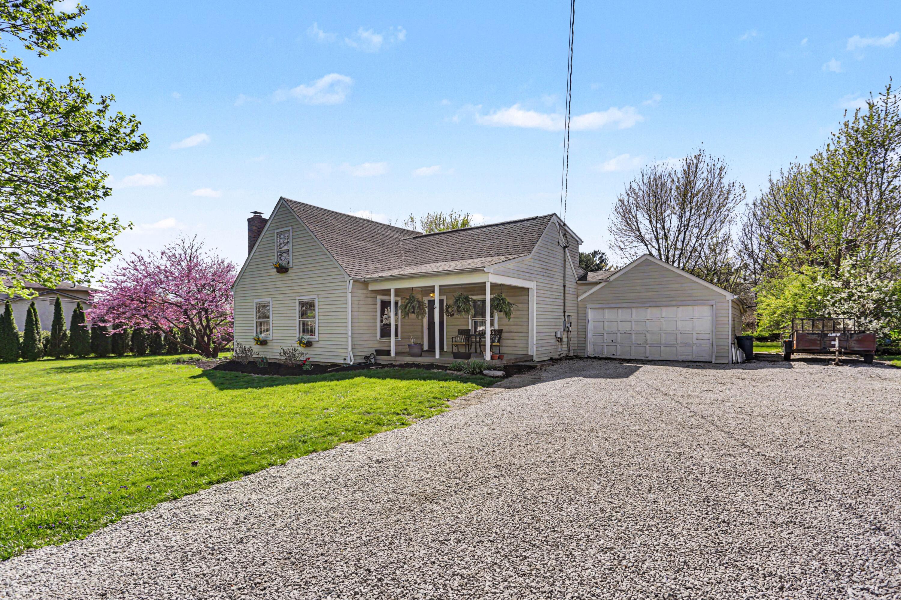 4353 Hoover Road Grove City, OH 43123 - Photo 1 of 34