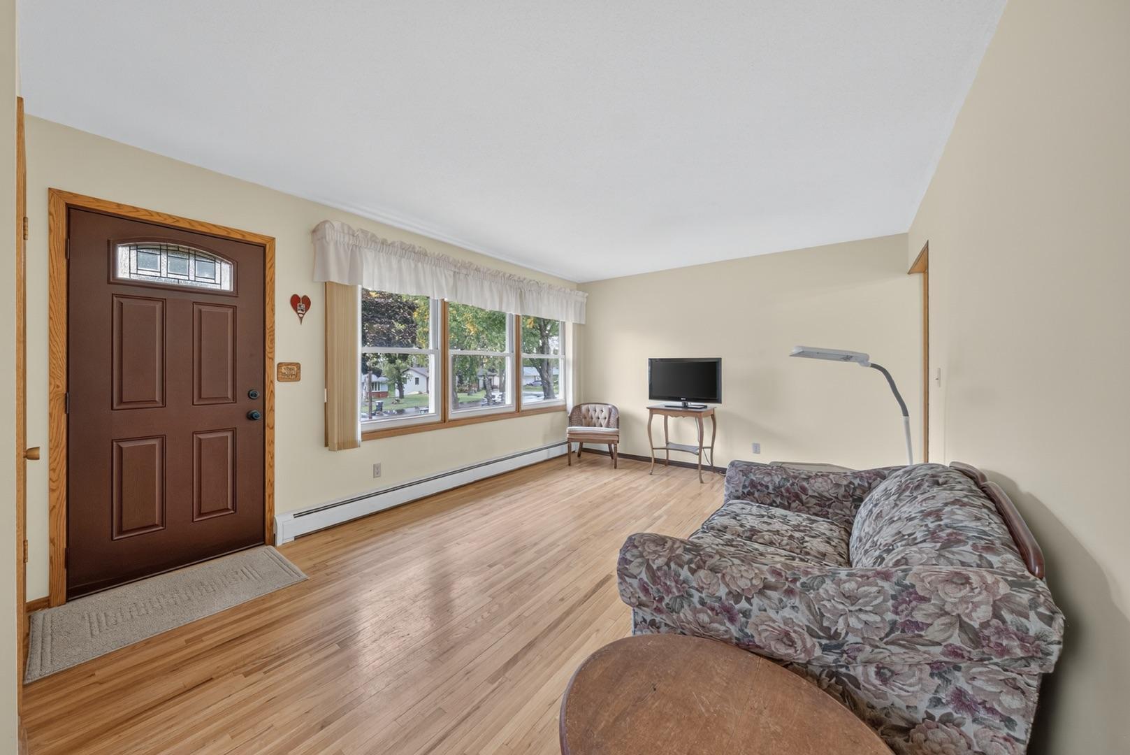 3955 Oak Park Circle Southeast Rochester, MN 55904 - Photo 2 of 28