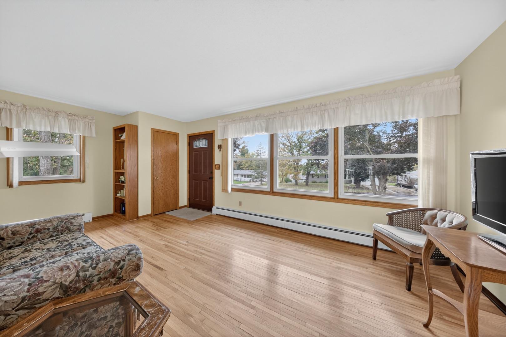 3955 Oak Park Circle Southeast Rochester, MN 55904 - Photo 3 of 28