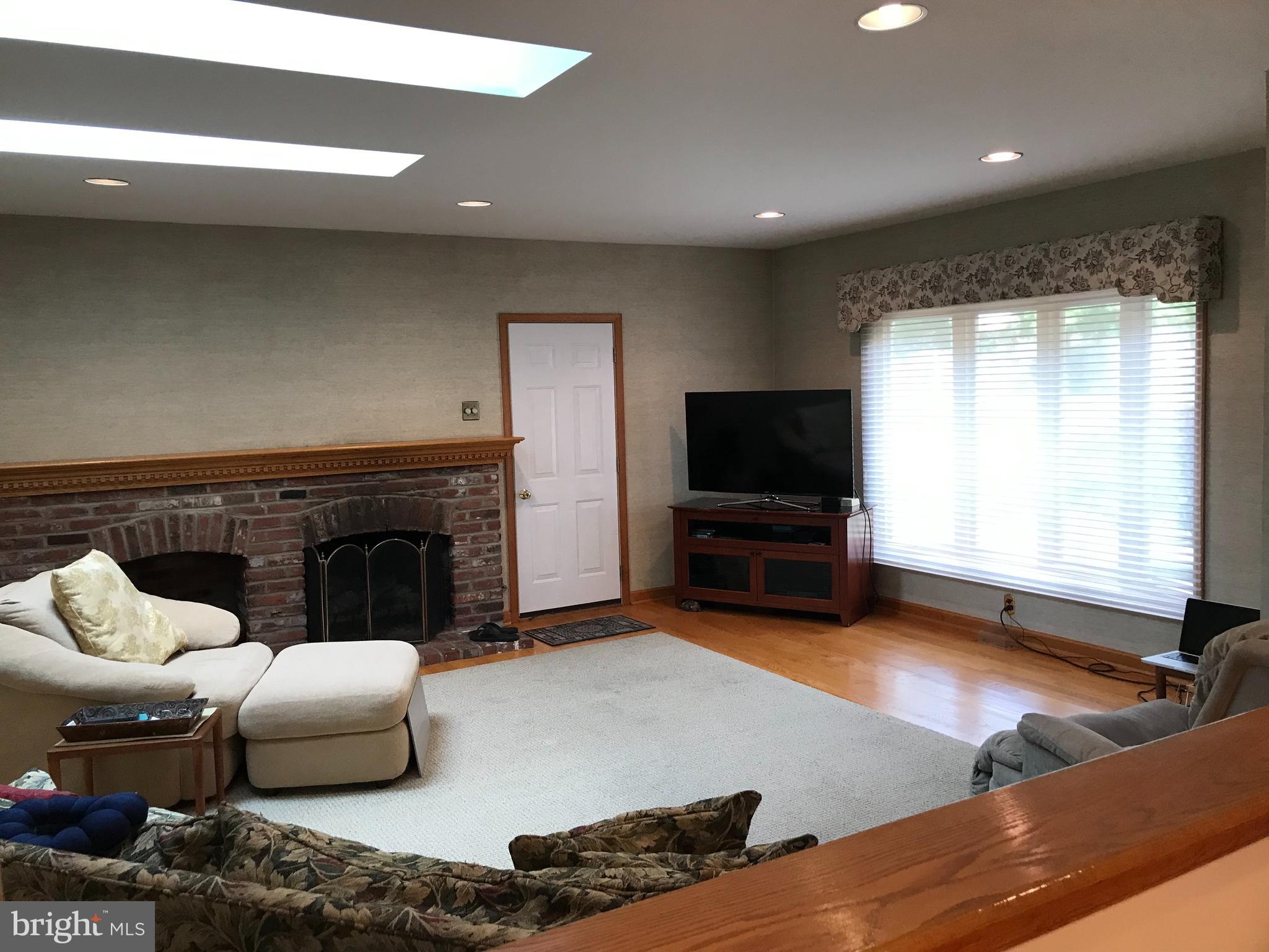 567 Nancy Road Yardley, PA 19067 - Photo 15 of 34 Family Room