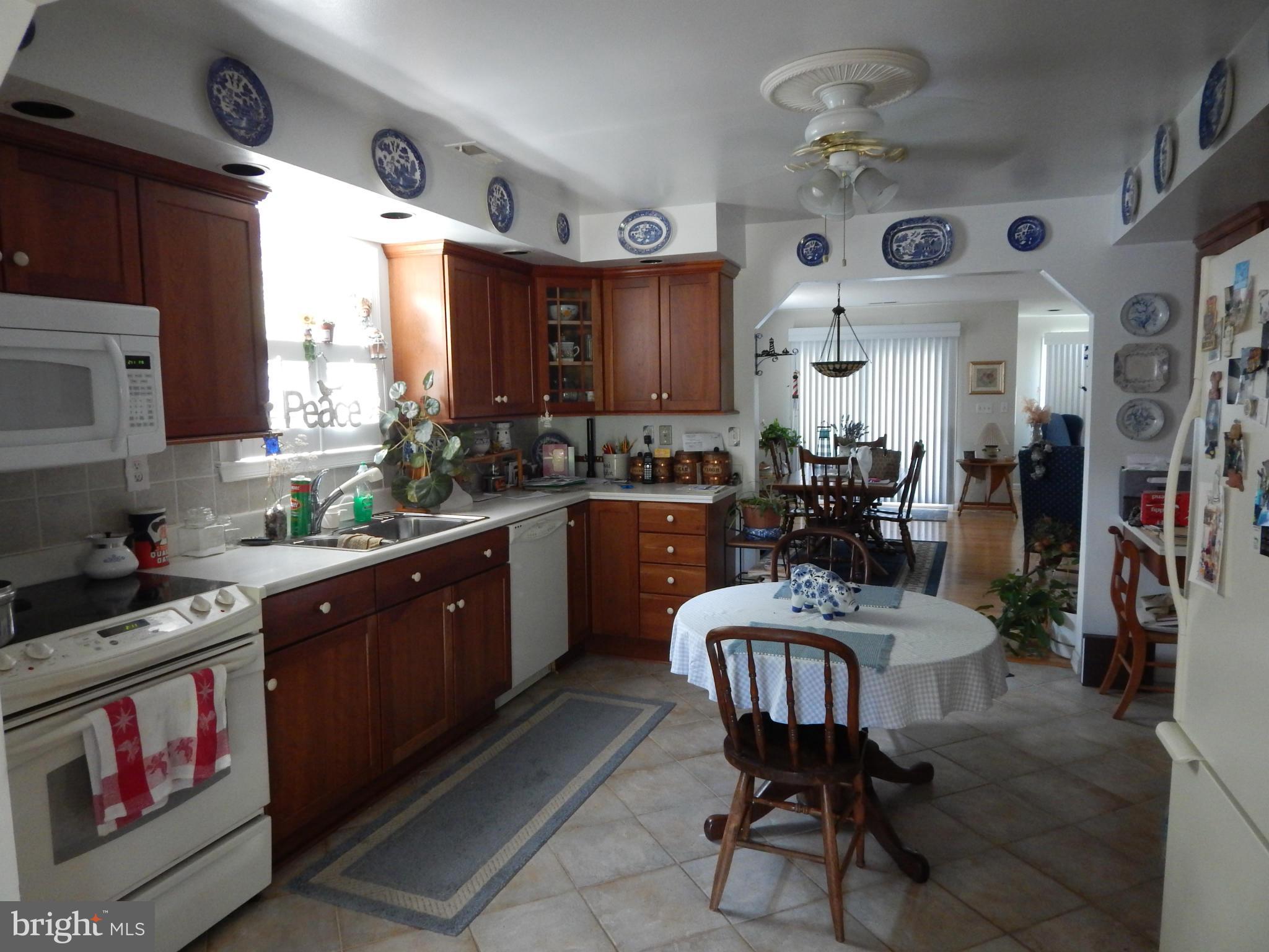 12936 Community Road Baltimore, MD 21220 - Photo 15 of 29 Kitchen