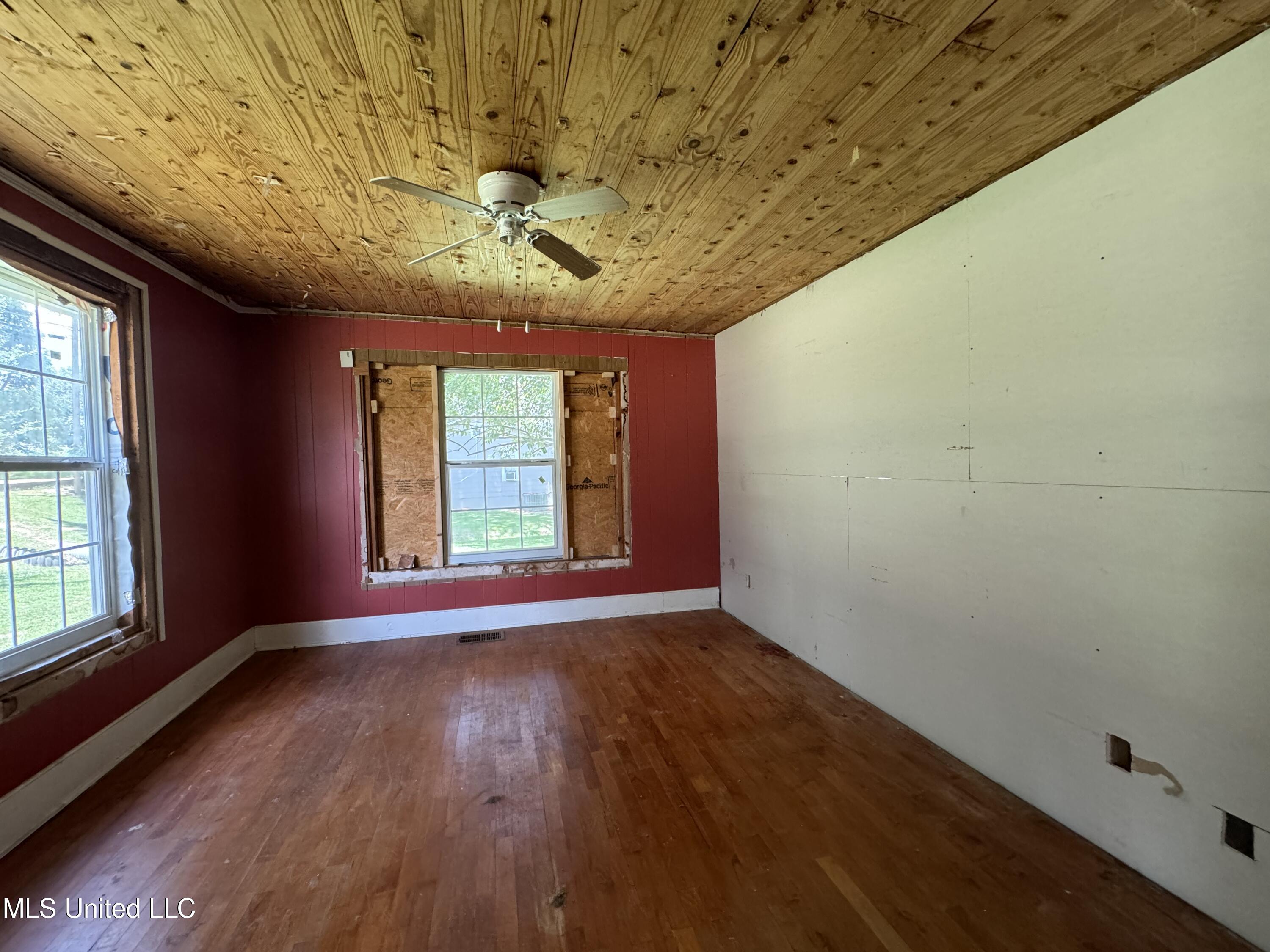 1050 Beech Street Wesson, MS 39191 - Photo 3 of 11 IMG_5413