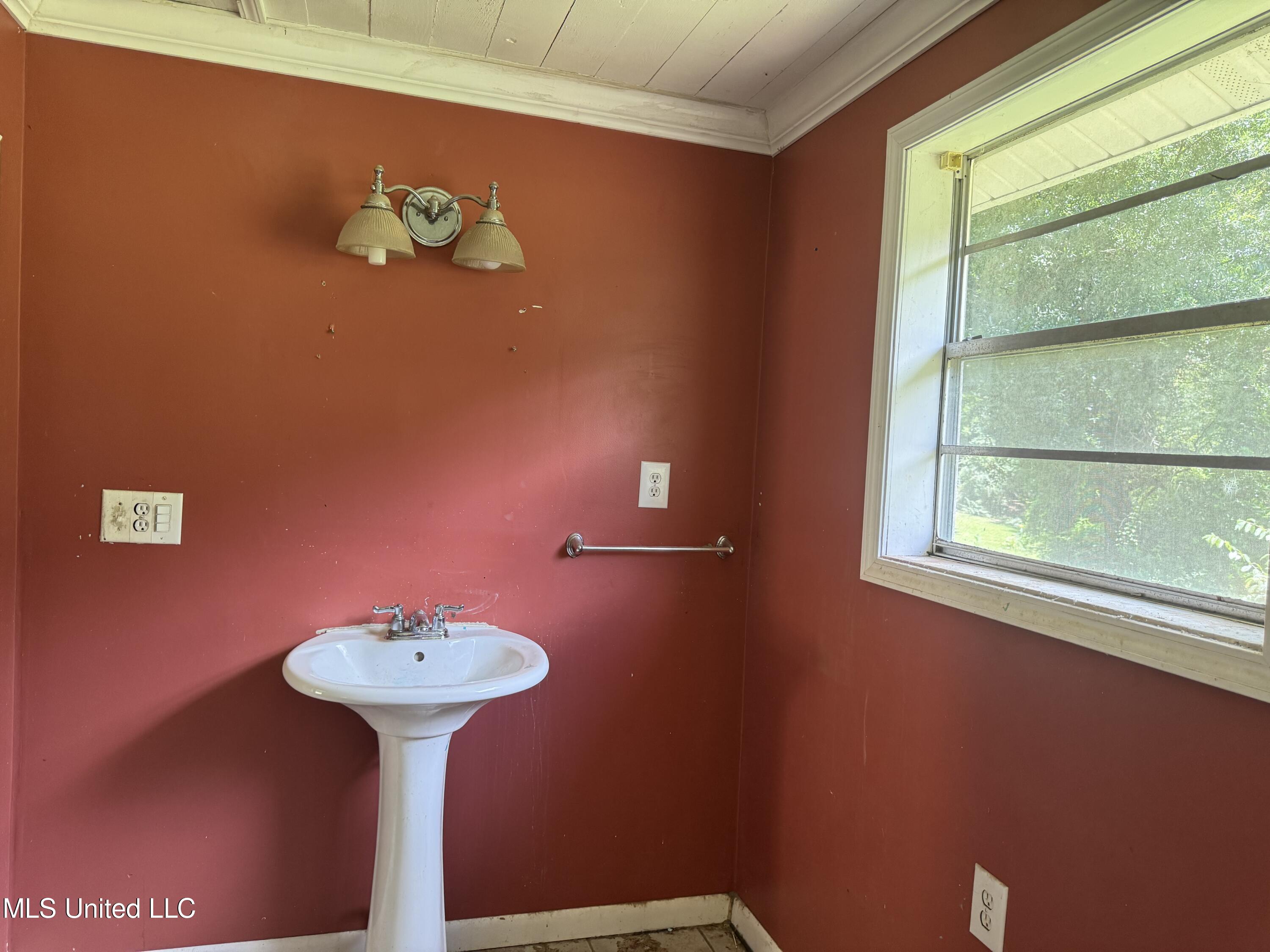 1050 Beech Street Wesson, MS 39191 - Photo 7 of 11 IMG_5429