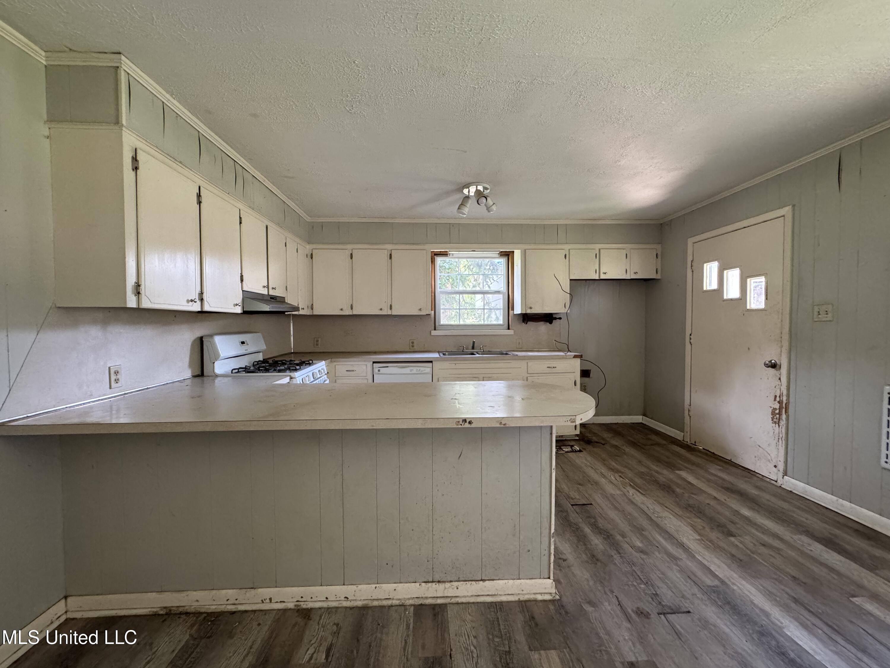 1050 Beech Street Wesson, MS 39191 - Photo 9 of 11 IMG_5440