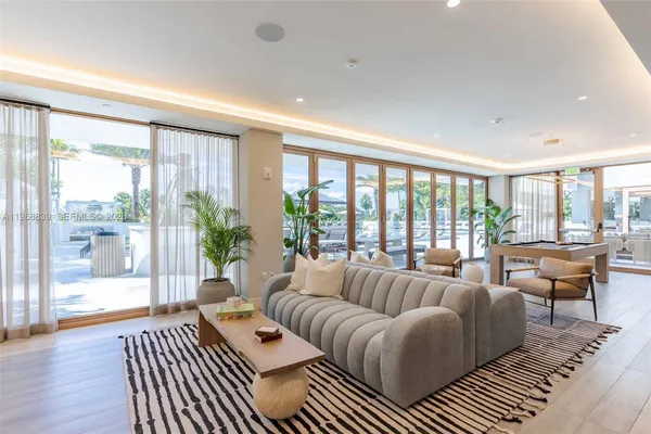 $11,750 | 3900 Alton Road, Unit 625, Miami Beach, FL 33140
