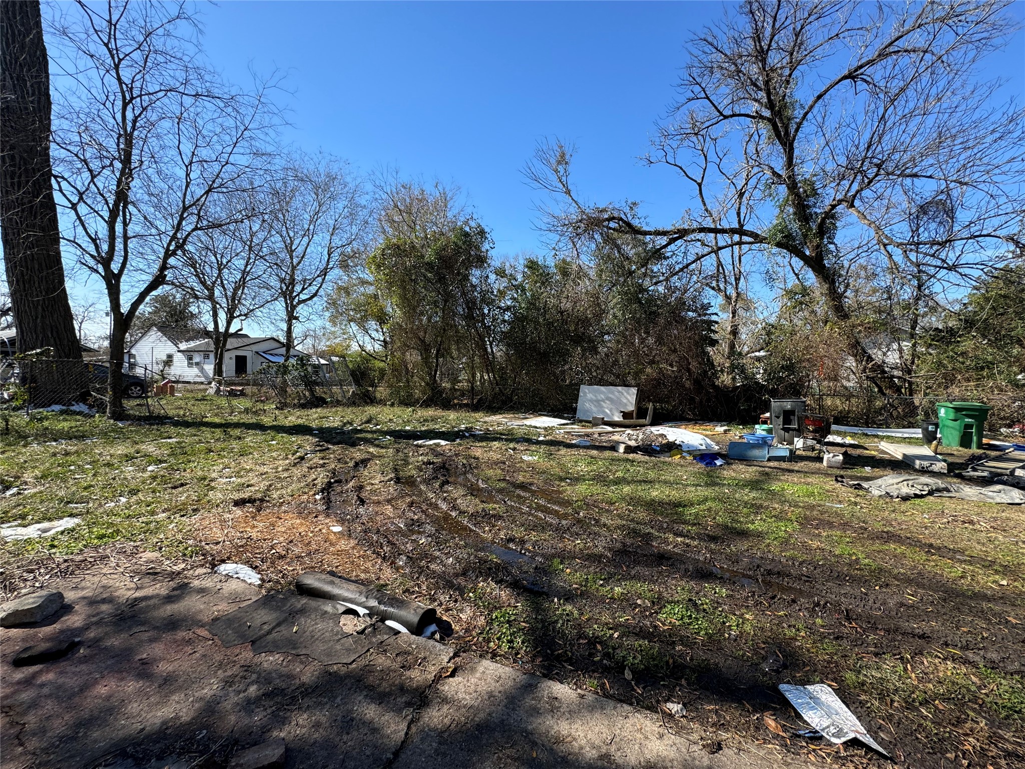 5020 Fitch Street Houston, TX 77016 - Photo 8 of 18 a view of yard with tree