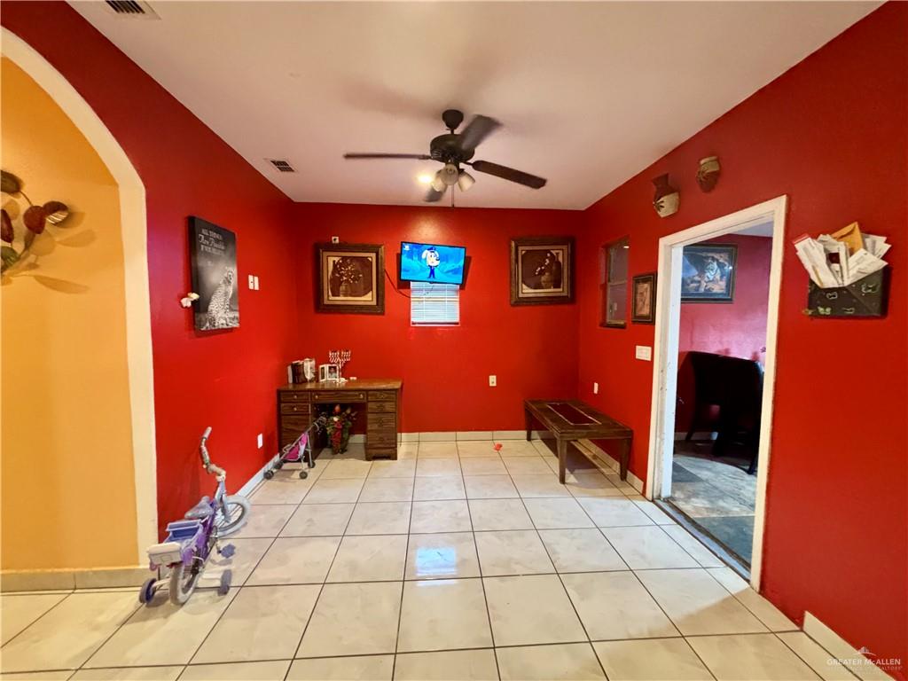 7408 Mackenzie Street Donna, TX 78537 - Photo 6 of 15 a view of an entryway with a livingroom