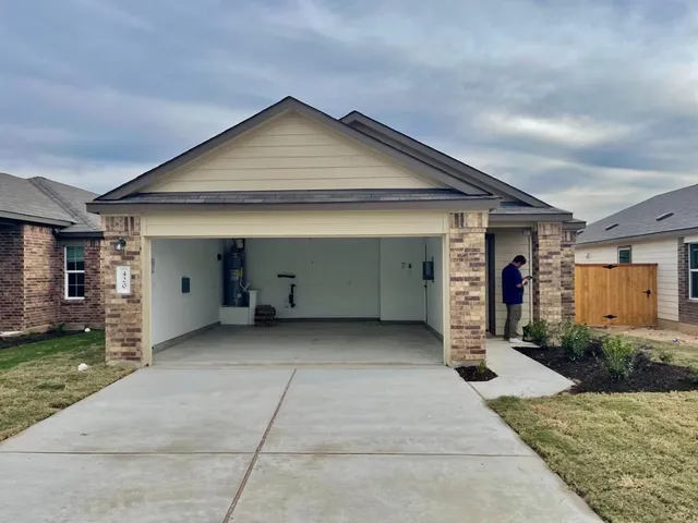 $1,550 | 420 Perfect World Loop, Jarrell, TX 76537