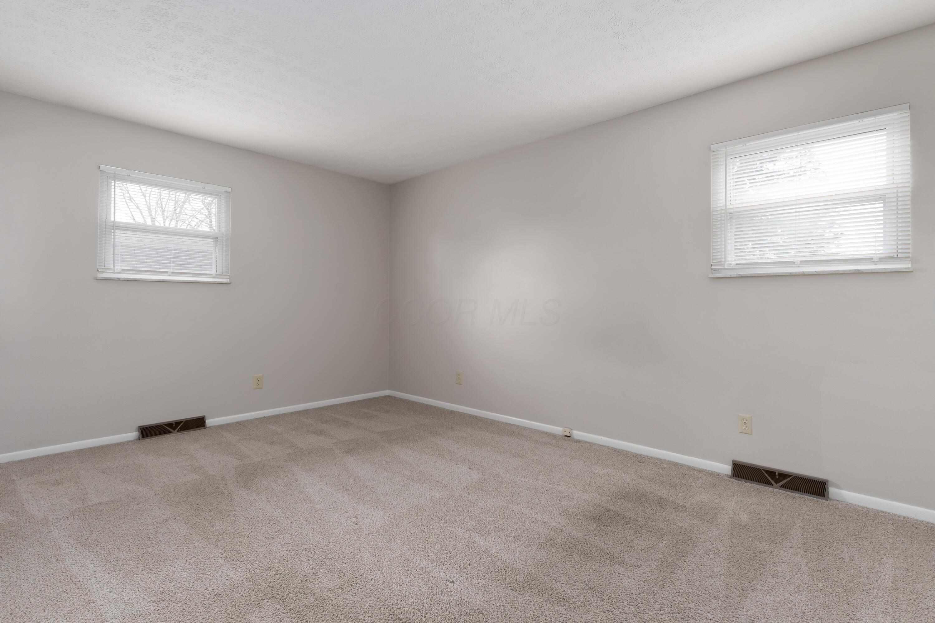 286 Broken Arrow Road Columbus, OH 43230 - Photo 20 of 30 Owner's Bedroom