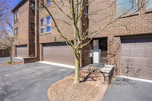 $475,000 | 1599 East Avenue, Rochester, NY 14610