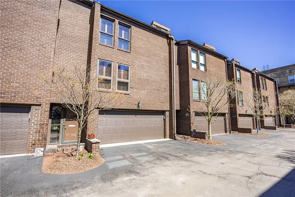 $475,000 | 1599 East Avenue, Rochester, NY 14610