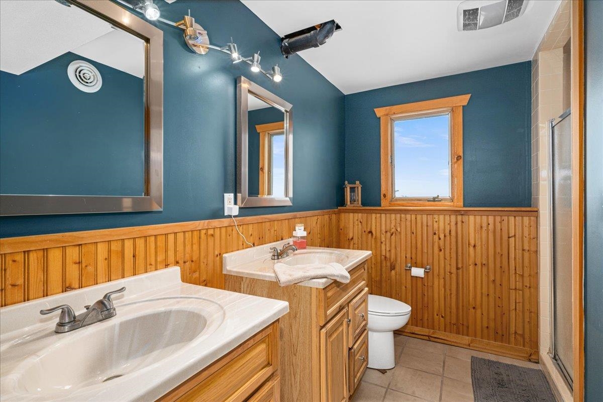 816 15th Avenue Two Harbors, MN 55616 - Photo 19 of 43