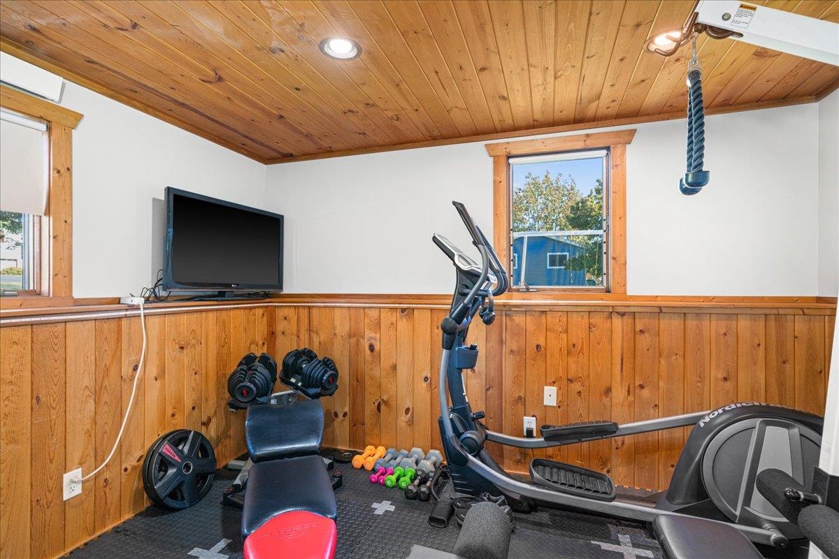 816 15th Avenue Two Harbors, MN 55616 - Photo 20 of 43