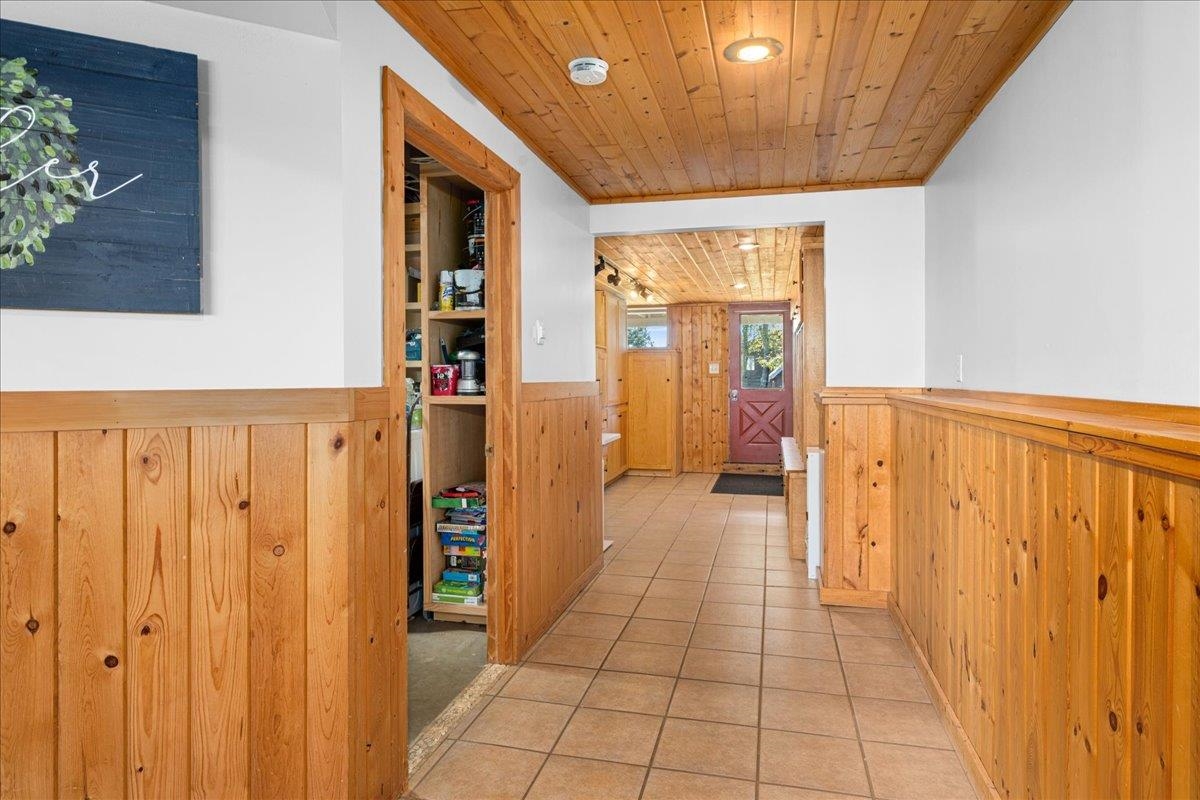 816 15th Avenue Two Harbors, MN 55616 - Photo 25 of 43